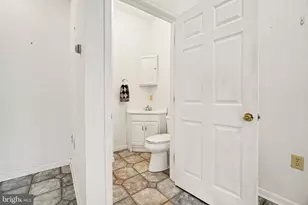 41 S Center St, Frackville, PA 17931 - Photo 27