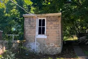 631 W Race St, Pottsville, PA 17901 - Photo 13