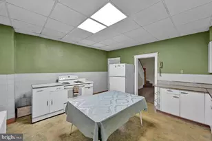 221 N Mill, Saint Clair, PA 17970 - Photo 21