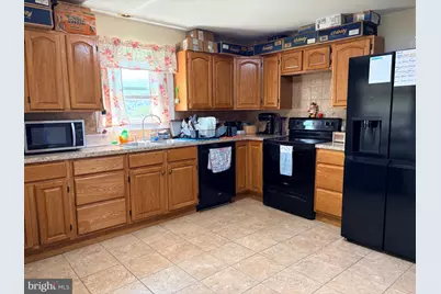 [Address not provided], Pottsville, PA 17901 - Photo 5