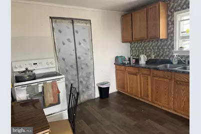 573 Peacock Street, Pottsville, PA 17901 - Photo 5
