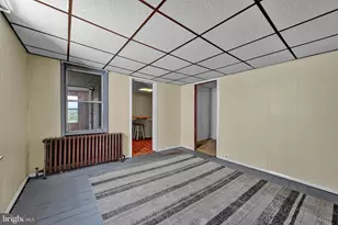 1952 Mahantongo St, Pottsville, PA 17901 - Photo 27