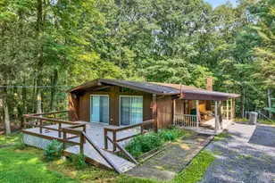 2097 Running Deer Dr, Auburn, PA 17922 - Photo 3