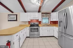 2097 Running Deer Dr, Auburn, PA 17922 - Photo 11