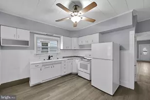 108 S 4th St, Frackville, PA 17931 - Photo 15