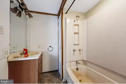 807 W Norwegian Street, Pottsville, PA 17901 - Photo 11