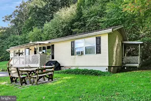 203 Baltimore St, Tremont, PA 17981 - Photo 27