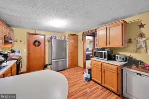 203 Baltimore St, Tremont, PA 17981 - Photo 15
