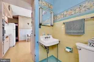 1329 W Market St, Pottsville, PA 17901 - Photo 11