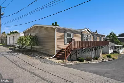 319 N Chestnut Street, Shenandoah, PA 17976 - Photo 3