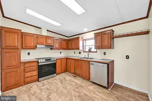 319 N Chestnut St, Shenandoah, PA 17976 - Photo 11