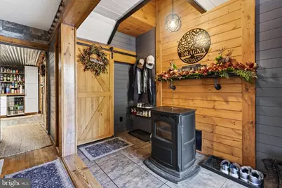 556 E Norwegian, Pottsville, PA 17901 - Photo 17