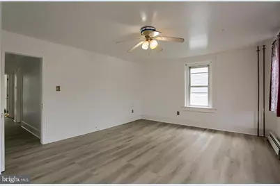 130 E Bacon Street, Pottsville, PA 17901 - Photo 17