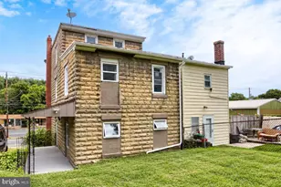 130 E Bacon St, Pottsville, PA 17901 - Photo 25