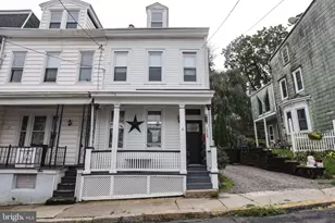1229 W Norwegian St, Pottsville, PA 17901 - Photo 3