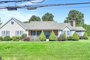 1408 W Maple St, Valley View, PA 17983 - Photo 9