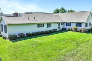 1408 W Maple St, Valley View, PA 17983 - Photo 47