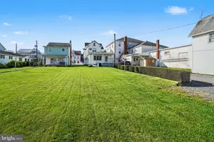 1022 W Main St, Valley View, PA 17983 - Photo 25