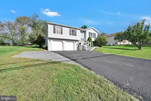 1718 Running Deer Dr, Auburn, PA 17922 - Photo 5