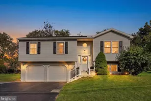 1718 Running Deer Dr, Auburn, PA 17922 - Photo 3