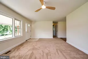 525 E Mifflin St, Orwigsburg, PA 17961 - Photo 9