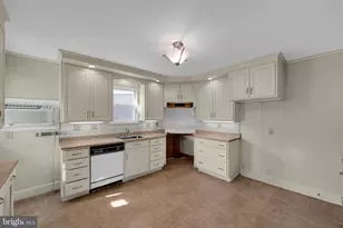 17 N 4th St, Minersville, PA 17954 - Photo 13
