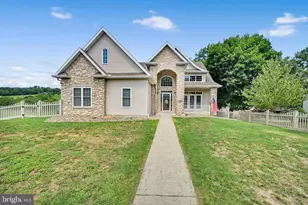 208 Jefferson St, Schuylkill Haven, PA 17972 - Photo 3