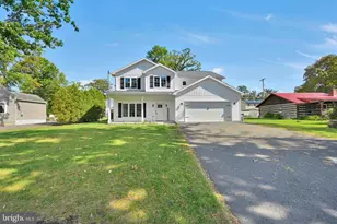 224 Lake Front Dr, Orwigsburg, PA 17961 - Photo 3