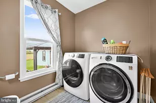 1730 W Main St, Valley View, PA 17983 - Photo 25