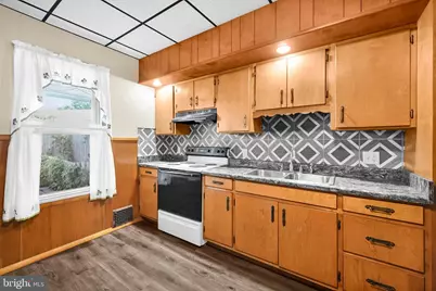 1802 E Elk Avenue, Pottsville, PA 17901 - Photo 11