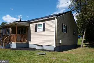 562 S Suedberg Rd, Pine Grove, PA 17963 - Photo 9
