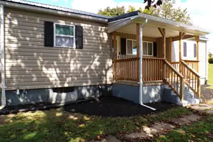562 S Suedberg Rd, Pine Grove, PA 17963 - Photo 1