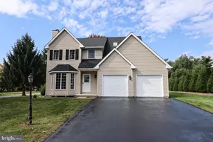 1015 Willow Dr, Orwigsburg, PA 17961 - Photo 1