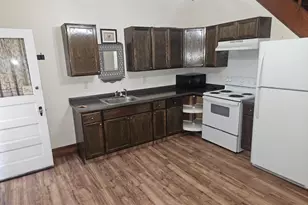 521 E Broad St, Tamaqua, PA 18252 - Photo 3
