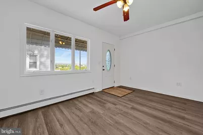 1023 W Schuylkill Avenue, Pottsville, PA 17901 - Photo 11
