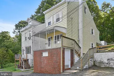 1023 W Schuylkill Avenue, Pottsville, PA 17901 - Photo 1