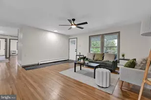 25 S 25th St, Pottsville, PA 17901 - Photo 9