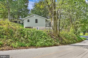 2 Brown Ln, Pine Grove, PA 17963 - Photo 3