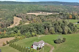37 W Walnut St, Ringtown, PA 17967 - Photo 9