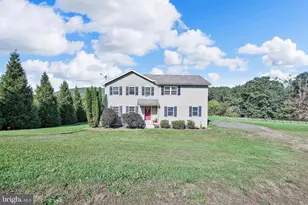 37 W Walnut St, Ringtown, PA 17967 - Photo 1