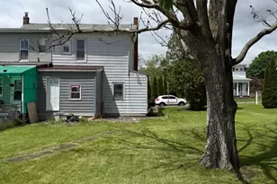 328 E Oak St, Frackville, PA 17931 - Photo 5