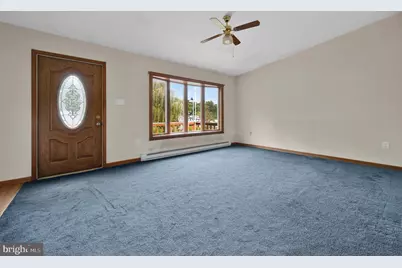 327 W Laurel Street, Tremont, PA 17981 - Photo 9
