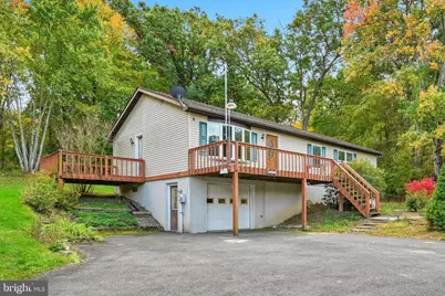 327 W Laurel Street, Tremont, PA 17981 - Photo 3