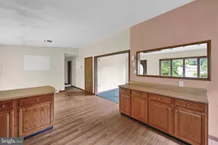 327 W Laurel St, Tremont, PA 17981 - Photo 15