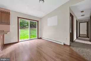 327 W Laurel St, Tremont, PA 17981 - Photo 11