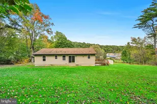 327 W Laurel St, Tremont, PA 17981 - Photo 33