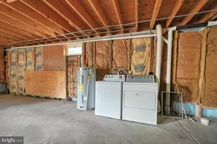 327 W Laurel St, Tremont, PA 17981 - Photo 25