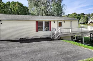 452 Wynonah Dr, Auburn, PA 17922 - Photo 3