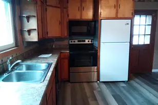 100 N Tulpehocken St, Pine Grove, PA 17963 - Photo 5