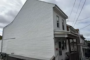318 W Chester St, Shenandoah, PA 17976 - Photo 3